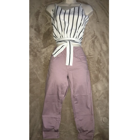 Fashion nova capri jeans 💕 - Picture 2 of 4